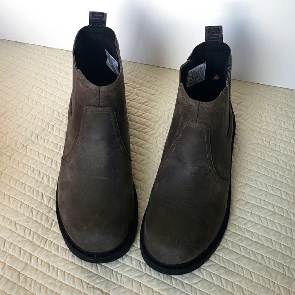 UGG BIG KIDS K BOLDEN BOOTS